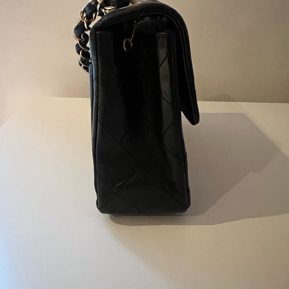 Vintage Classic Chanel Mini Square Flap Black with Gold Hardware - Picture 3 of 17
